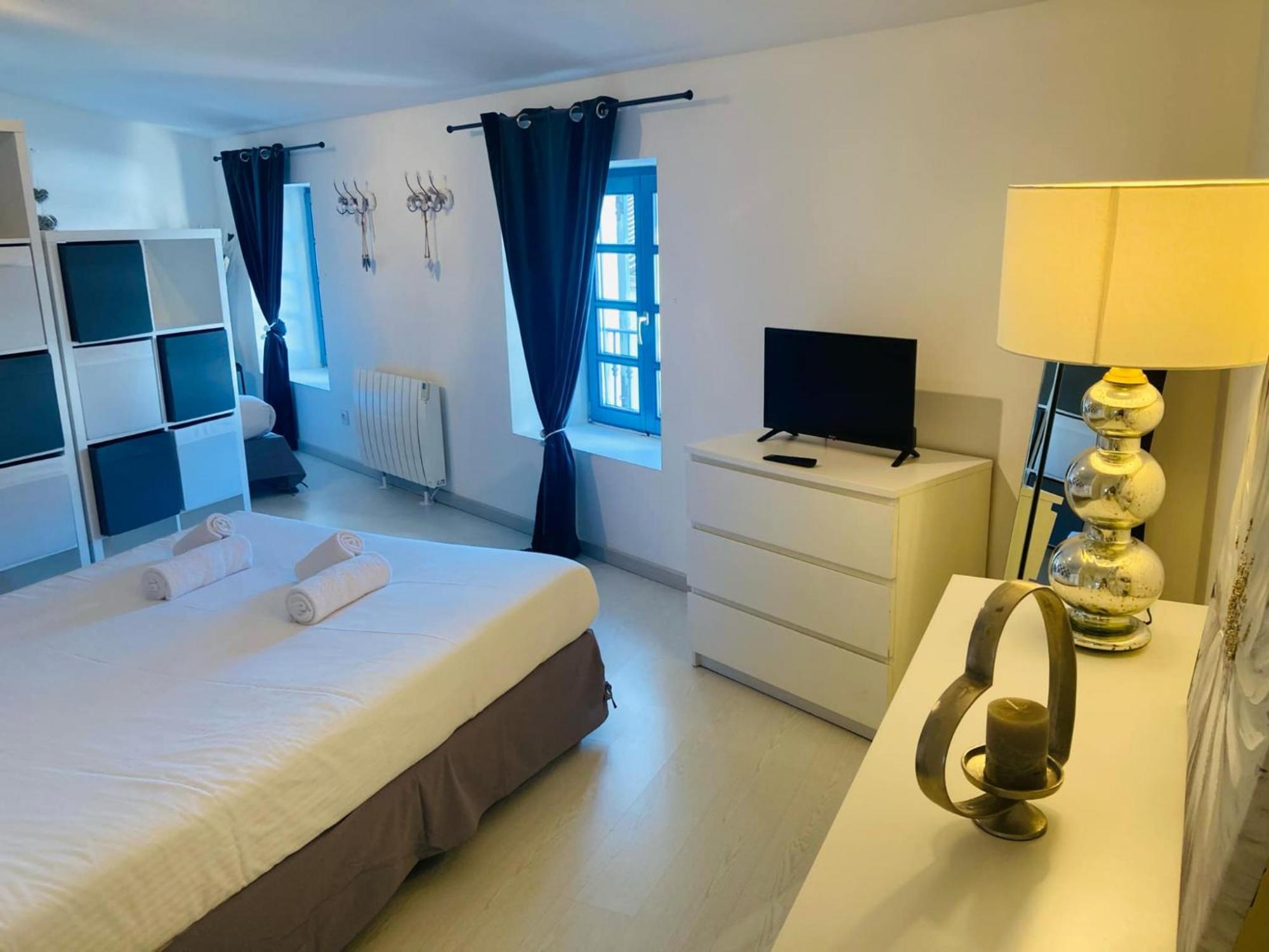 C'Est Une Maison Bleue Carcassonne Ngoại thất bức ảnh