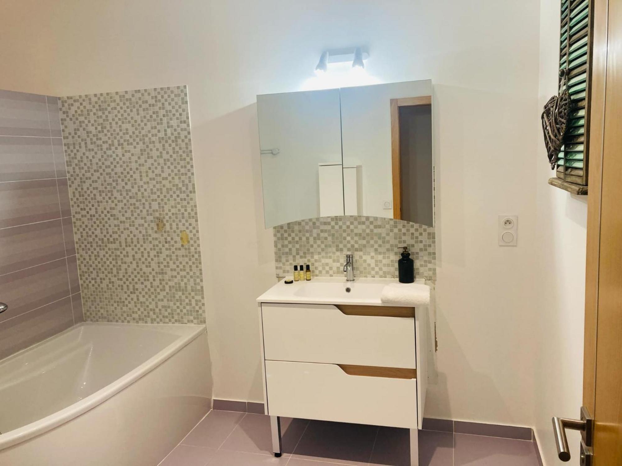 C'Est Une Maison Bleue Carcassonne Ngoại thất bức ảnh