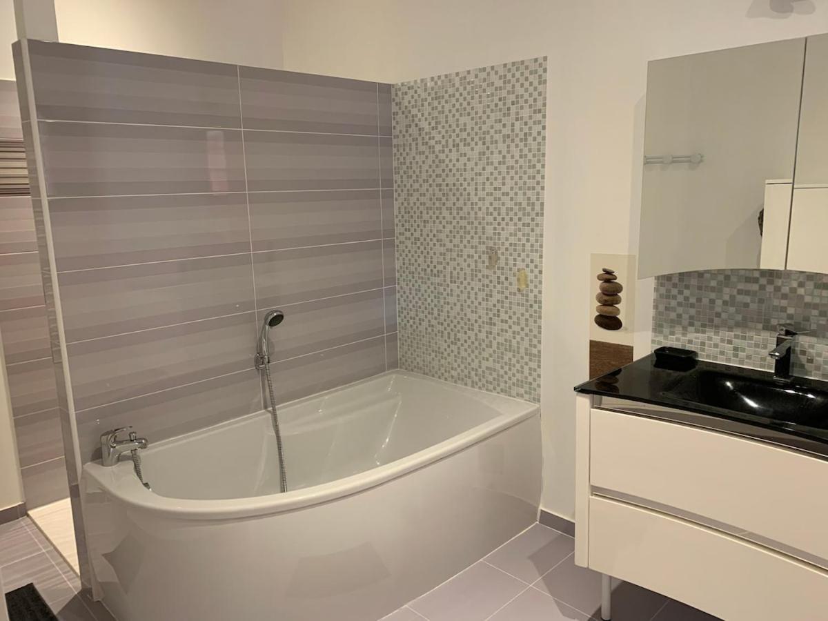 C'Est Une Maison Bleue Carcassonne Ngoại thất bức ảnh